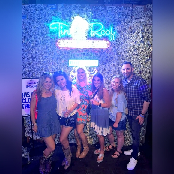 🎉 Live Show Listing 🎊 - Picture 6 of 16